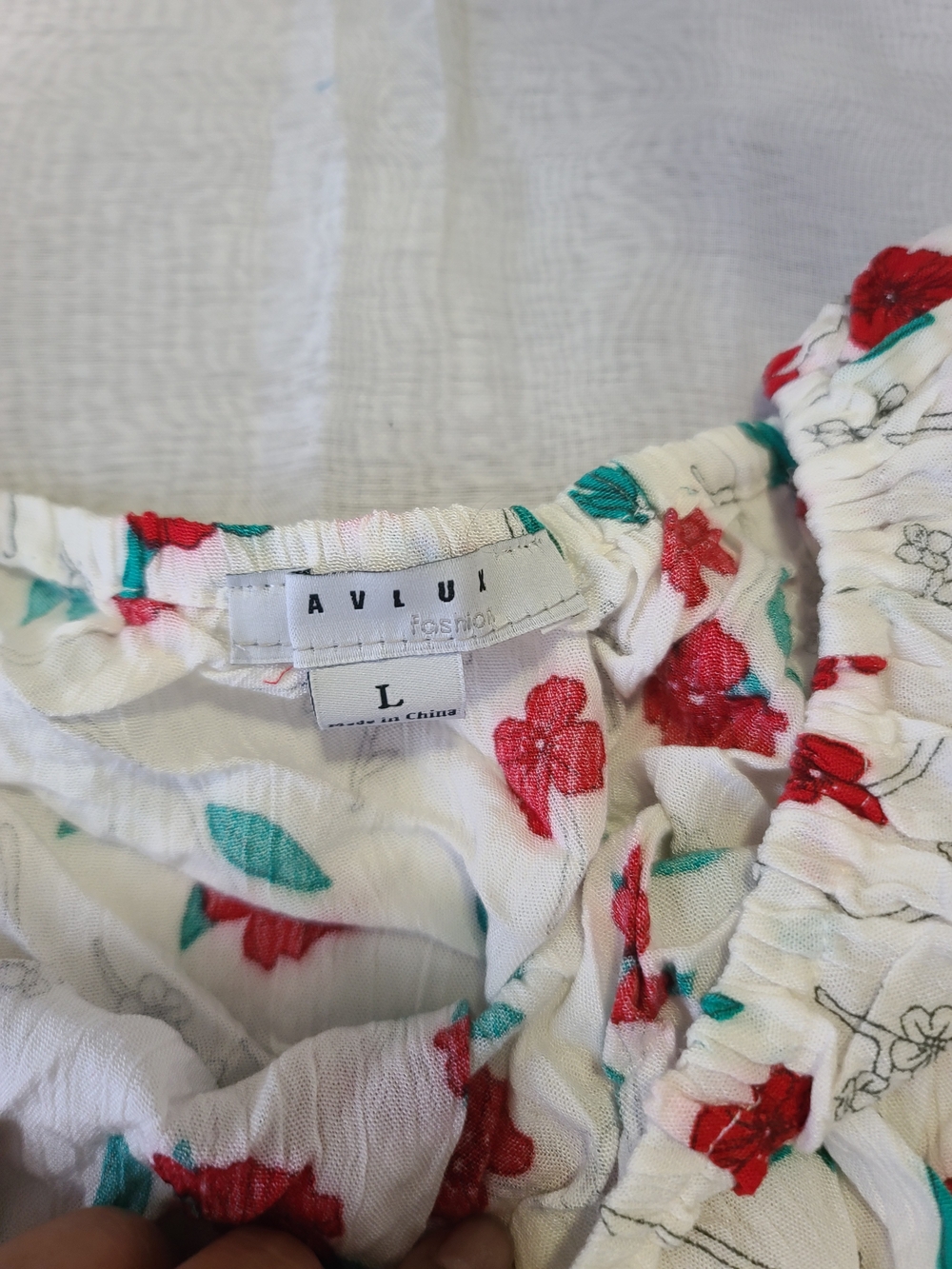 FAVLUX White Floral Ruffle Crop Top & Red Floral Shorts Set - Picture 3 of 6